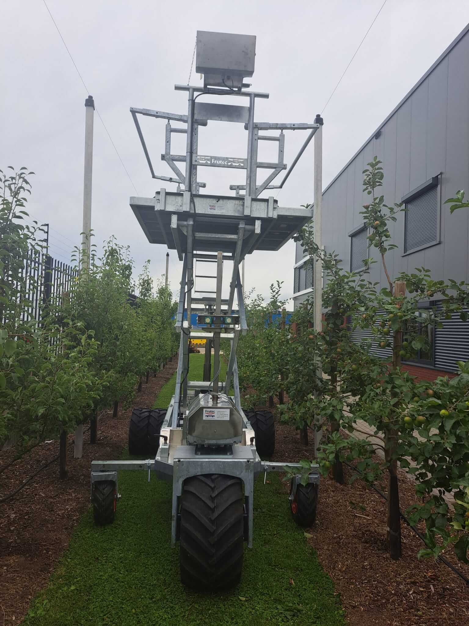 Schaarhoogwerker fruitteelt elektrisch